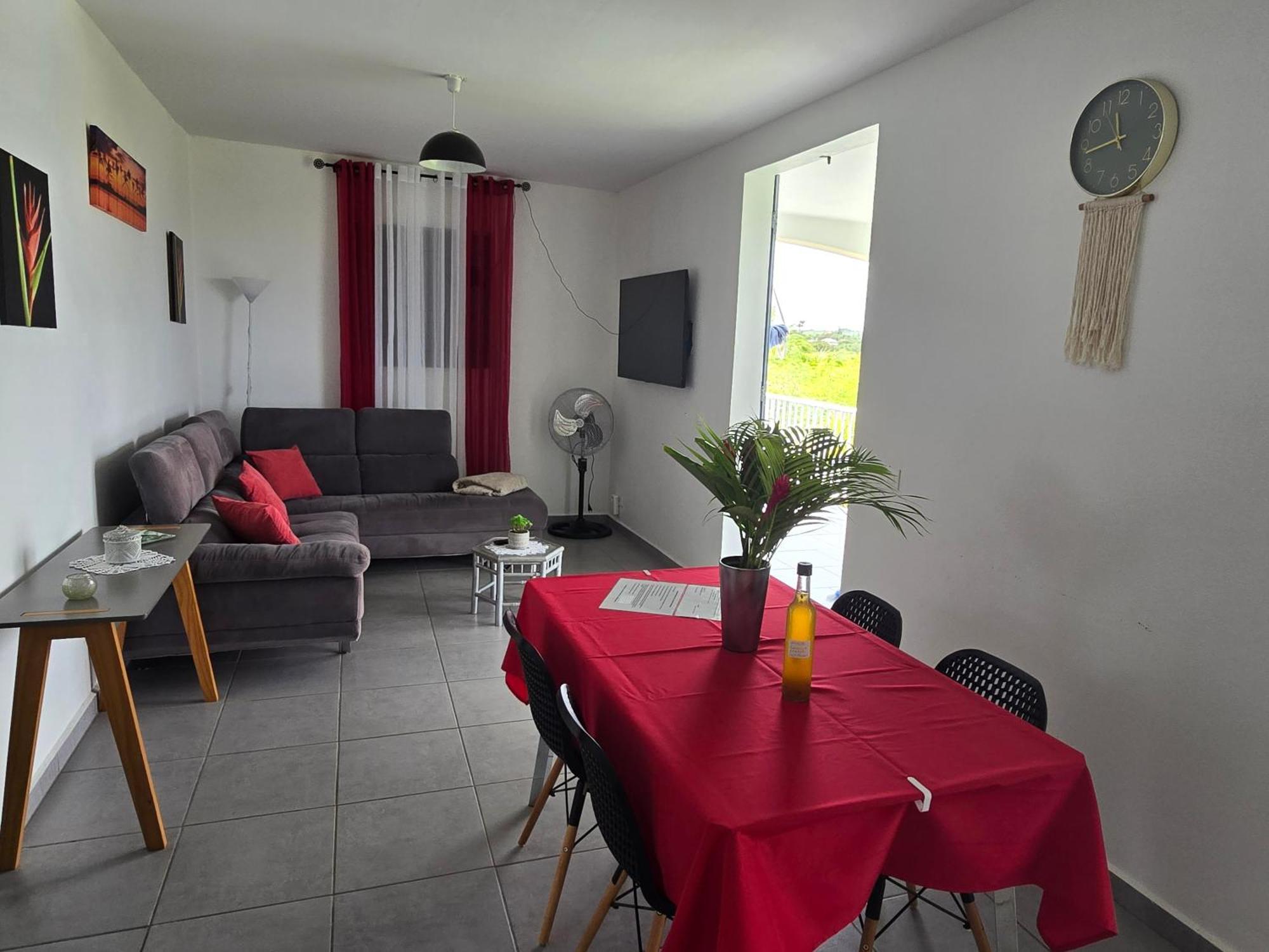 Maison Laurencia - Appartement De L'Etage Sainte-Anne  Luaran gambar