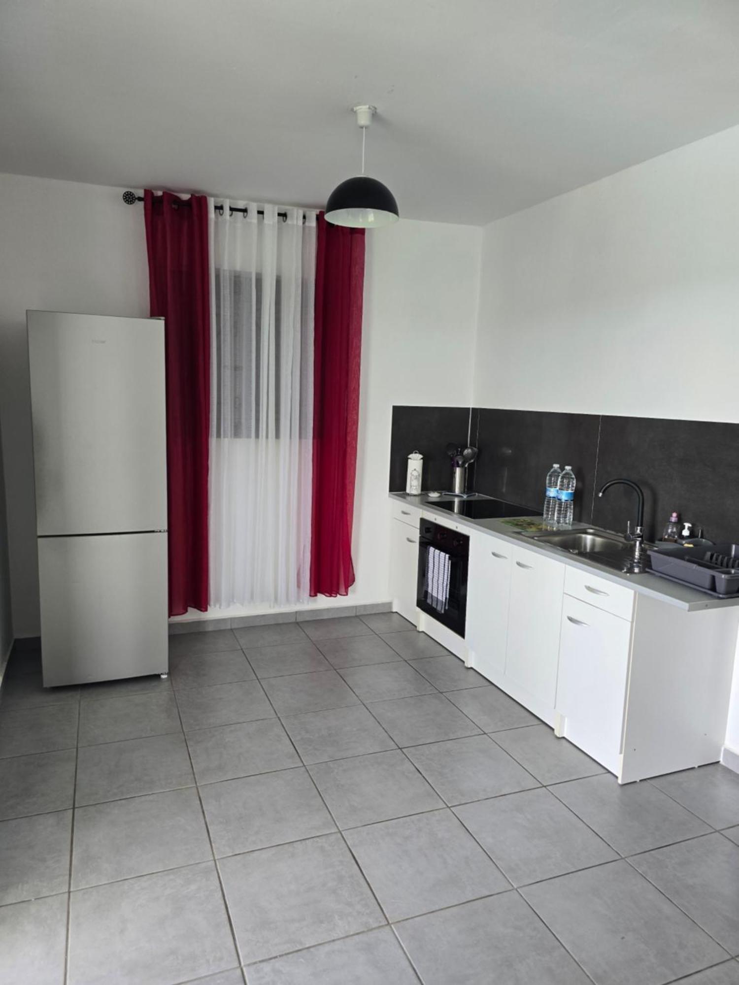 Maison Laurencia - Appartement De L'Etage Sainte-Anne  Luaran gambar